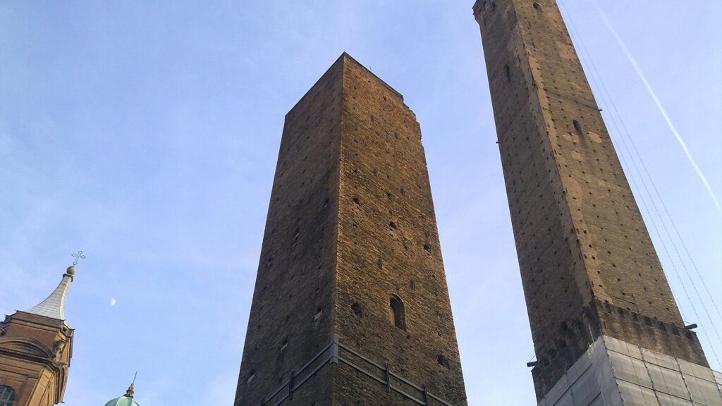 Bologna, Torre degli Asinelli