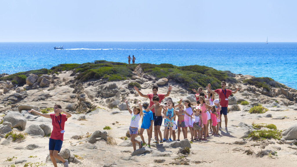 Bambini si divertono al Chia Laguna