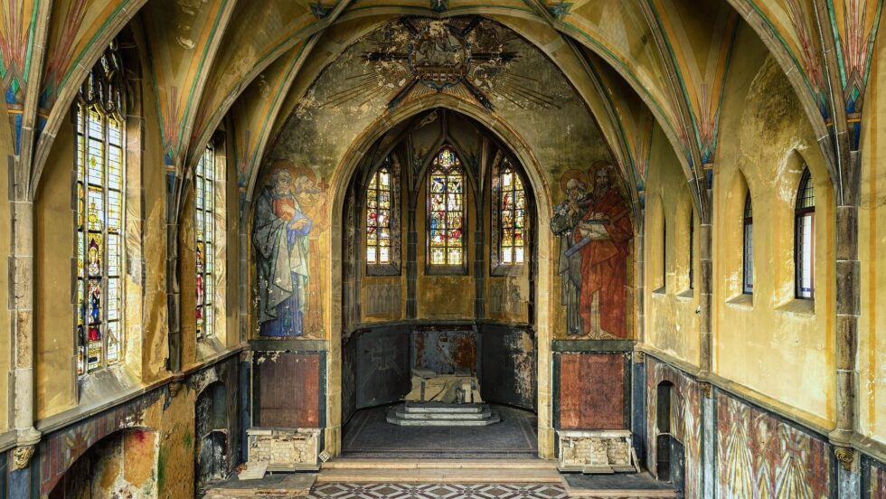 L'interno di una chiesa sconsacrata