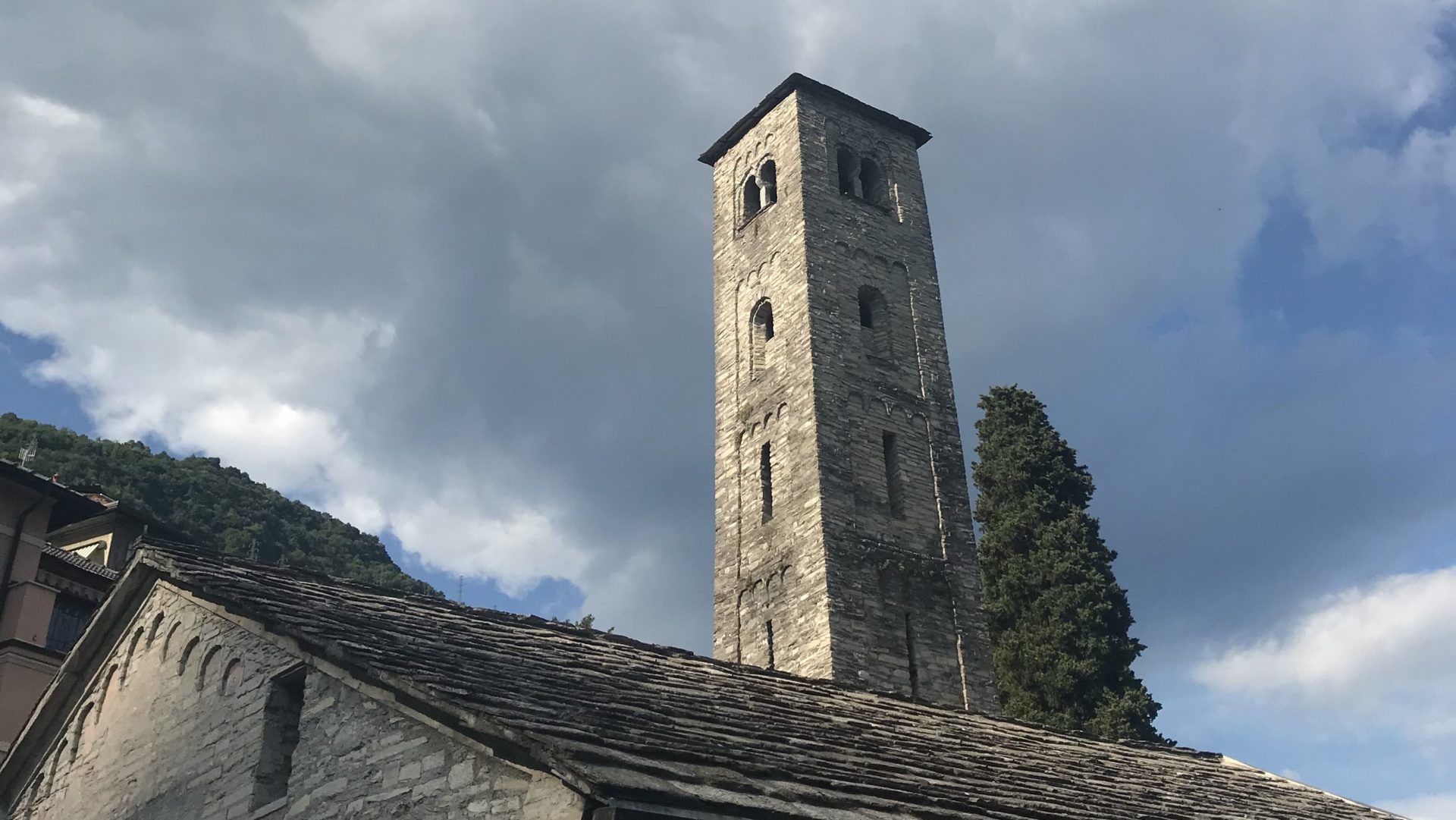 Il campanile della antica Chiesa di SantAgata a Montrasio