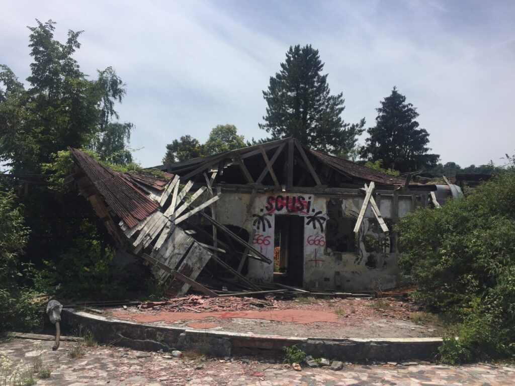 Consonno, una casa abbandonata - foto di Andrea Dispenza