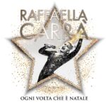 Raffaella Carrà in una tuta luccicante per la copertina del suo nuovo disco
