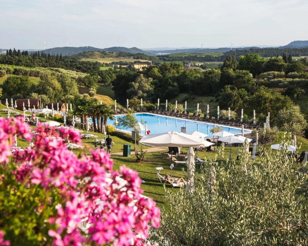 Gli esterni di Villa Cariola