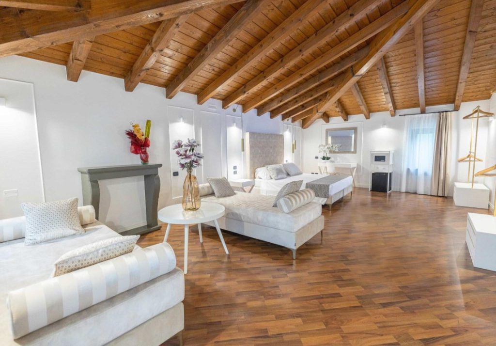 Una suite di Villa Cariola